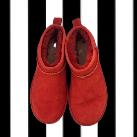 Red Mini Uggs - Picture 2 of 4